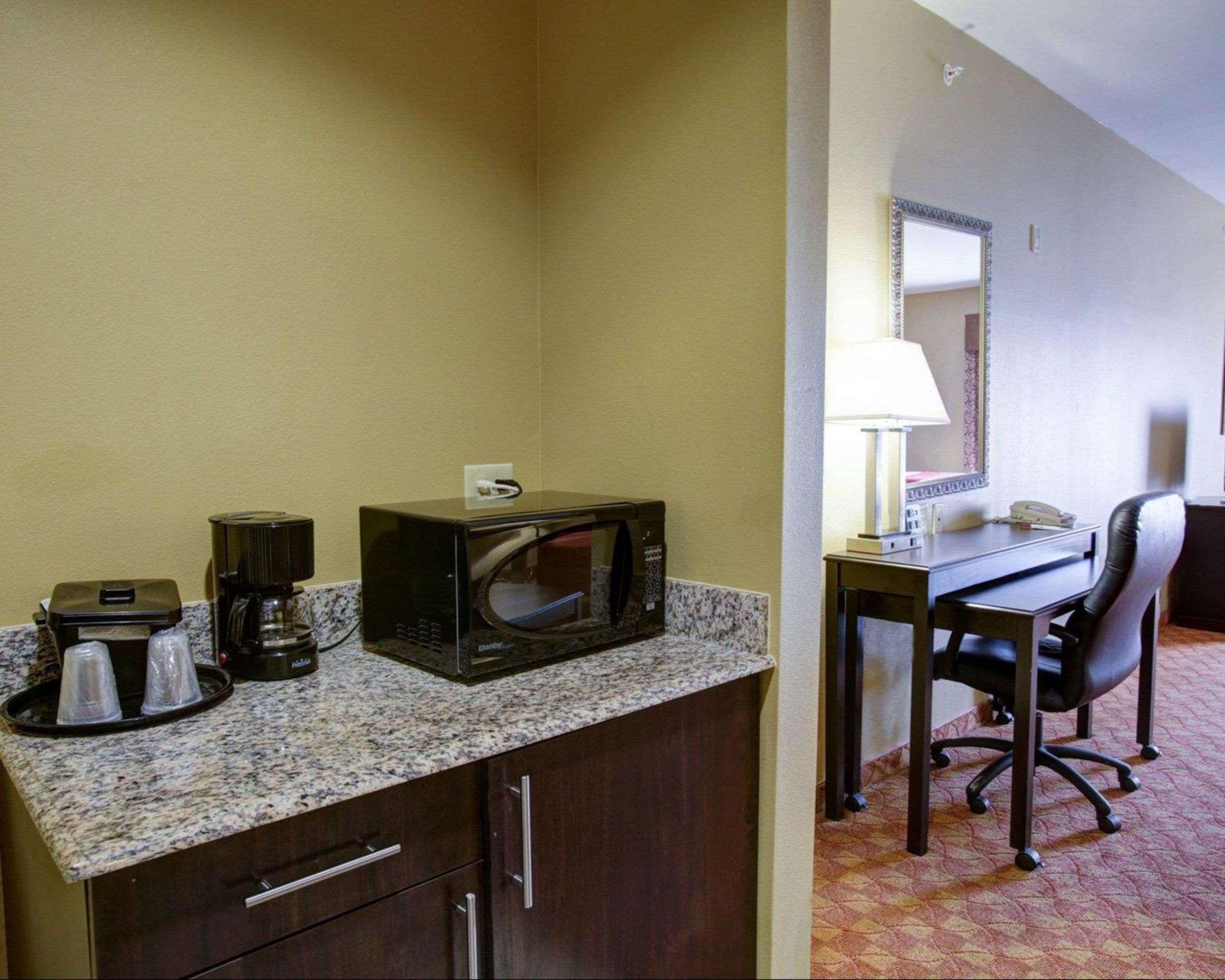 Comfort Suites Old Town Spring Esterno foto