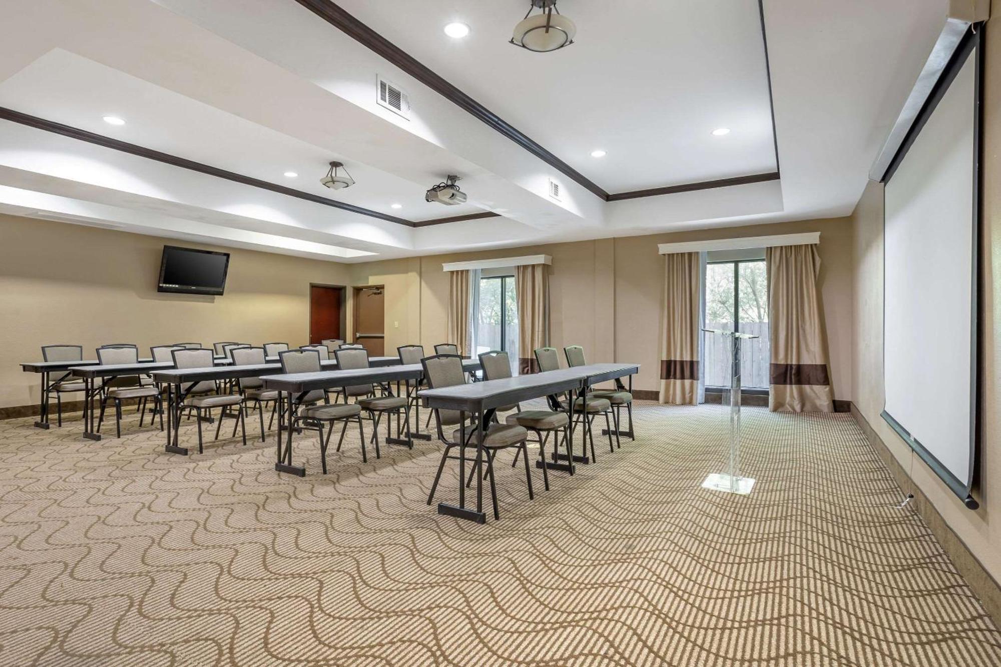 Comfort Suites Old Town Spring Esterno foto