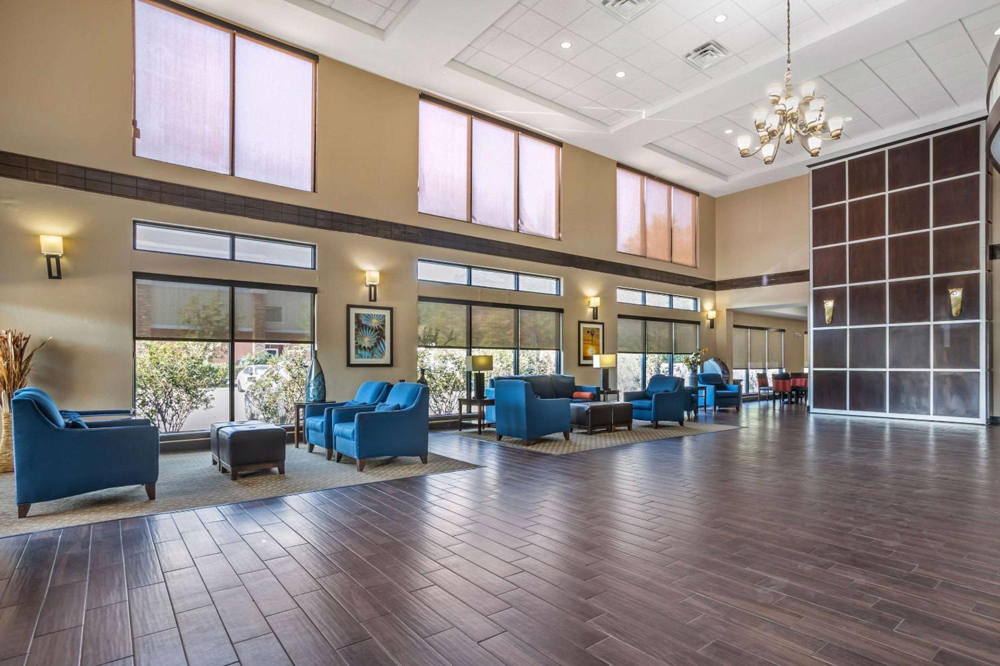 Comfort Suites Old Town Spring Esterno foto
